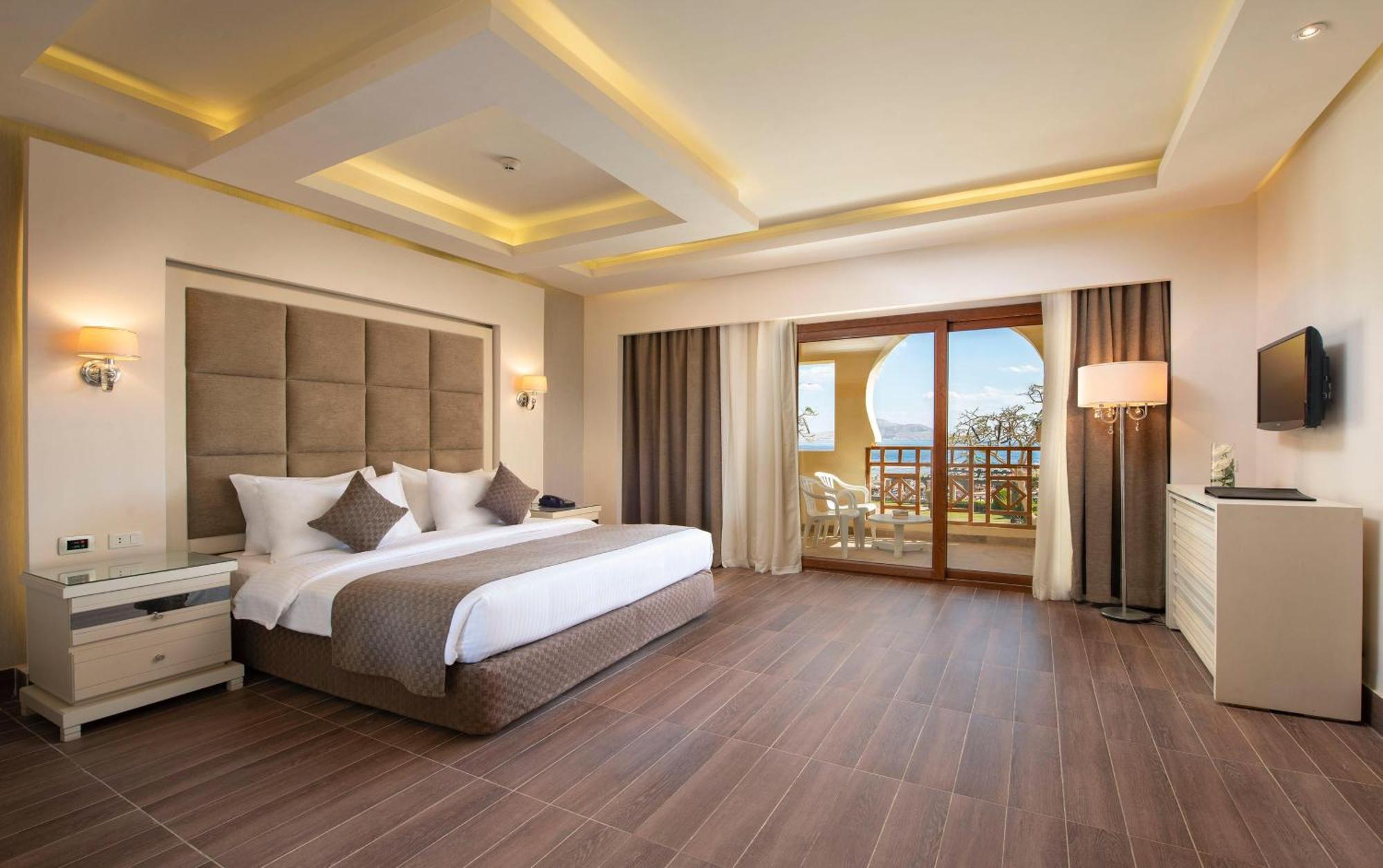 Deluxe Junior Suite Beach Front,1769553855:JPEG